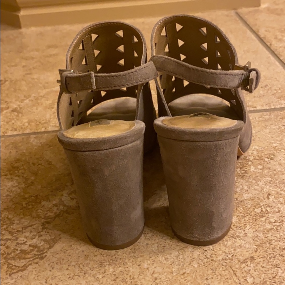 Shoes - Picture 3 of 6